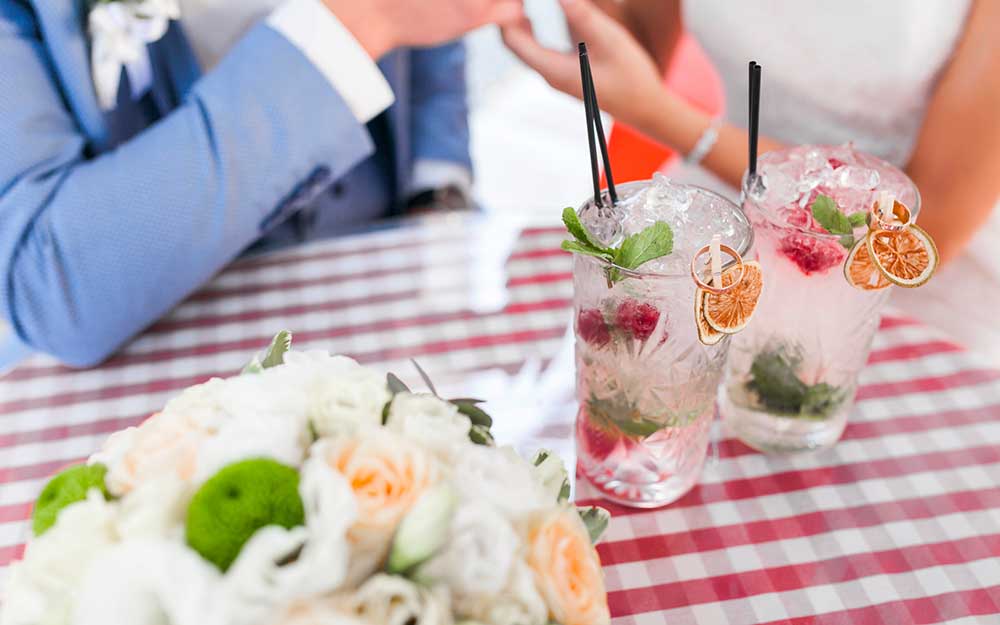 Glaçons Mariage: Organisation d’un mariage : pourquoi commander vos glaçons en avance ?